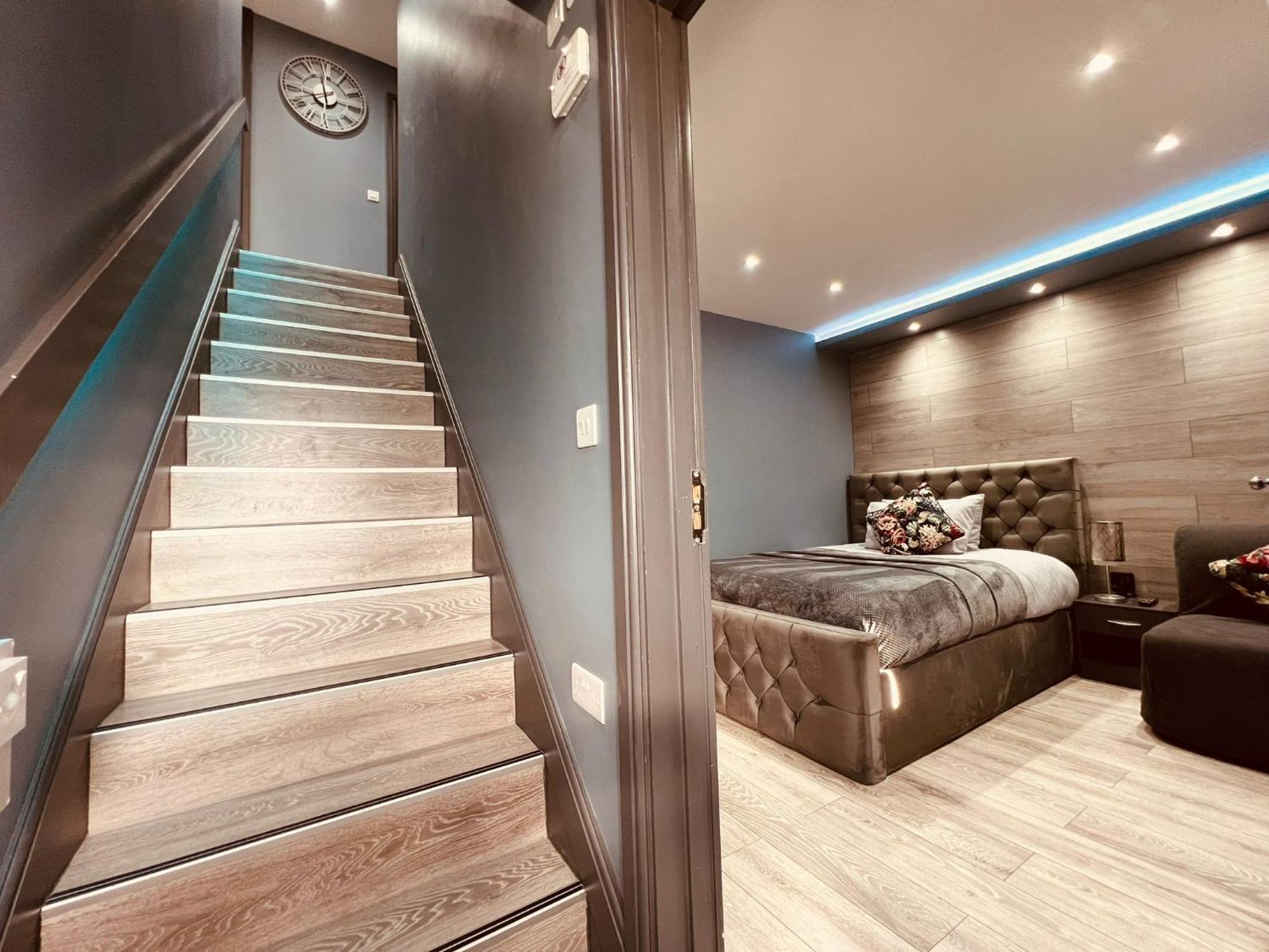 Modern Suites -5 Bedroom House- With Free Parking Birmingham City Екстериор снимка