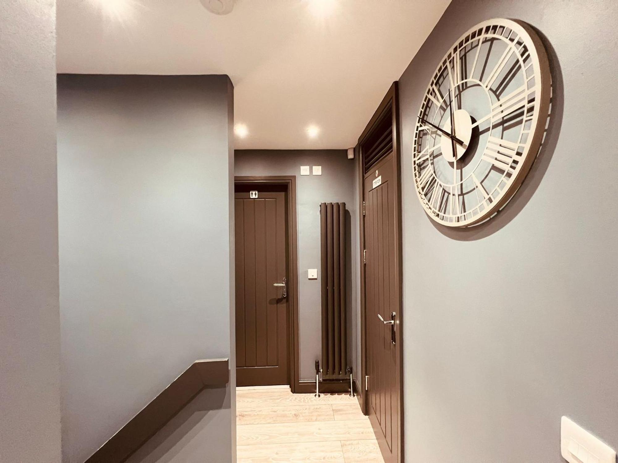Modern Suites -5 Bedroom House- With Free Parking Birmingham City Екстериор снимка