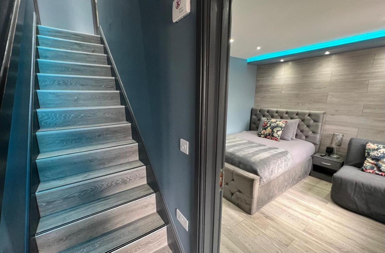 Modern Suites -5 Bedroom House- With Free Parking Birmingham City Екстериор снимка