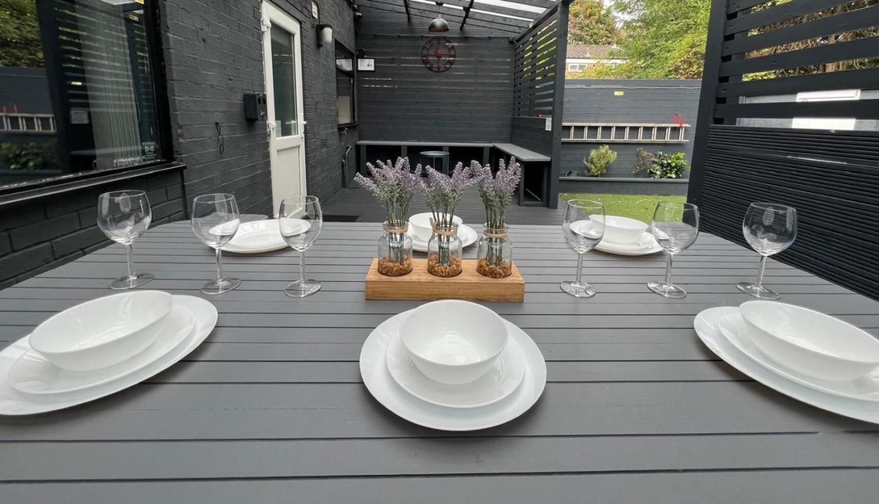 Modern Suites -5 Bedroom House- With Free Parking Birmingham City Екстериор снимка