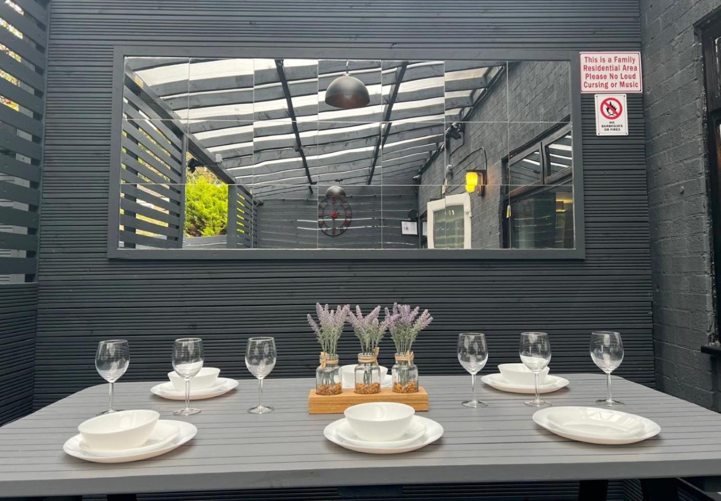 Modern Suites -5 Bedroom House- With Free Parking Birmingham City Екстериор снимка