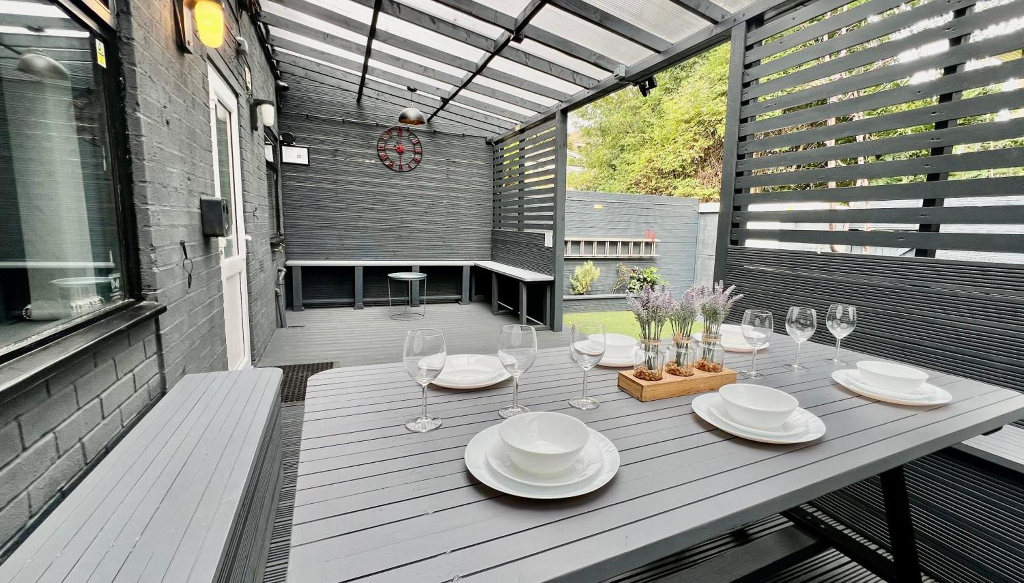 Modern Suites -5 Bedroom House- With Free Parking Birmingham City Екстериор снимка